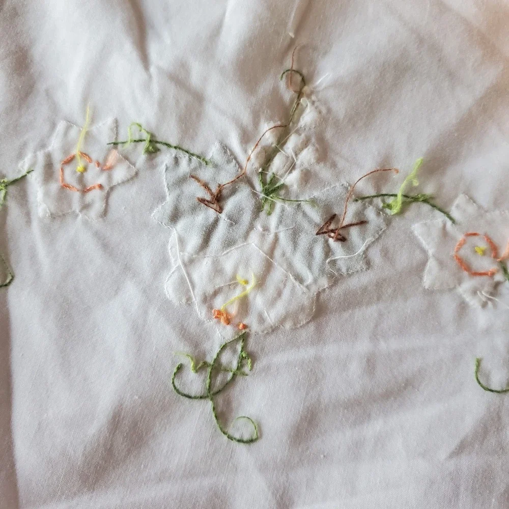 Vintage Hand Embroidered Floral Applique White Cotton Tablecloth 86